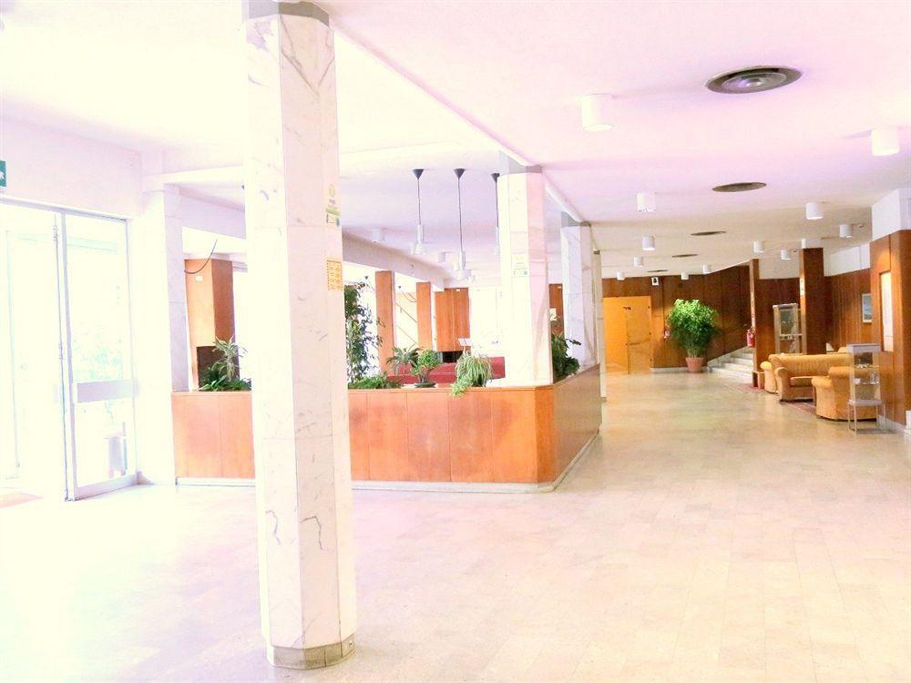 Grand Hotel Golf Tirrenia Buitenkant foto