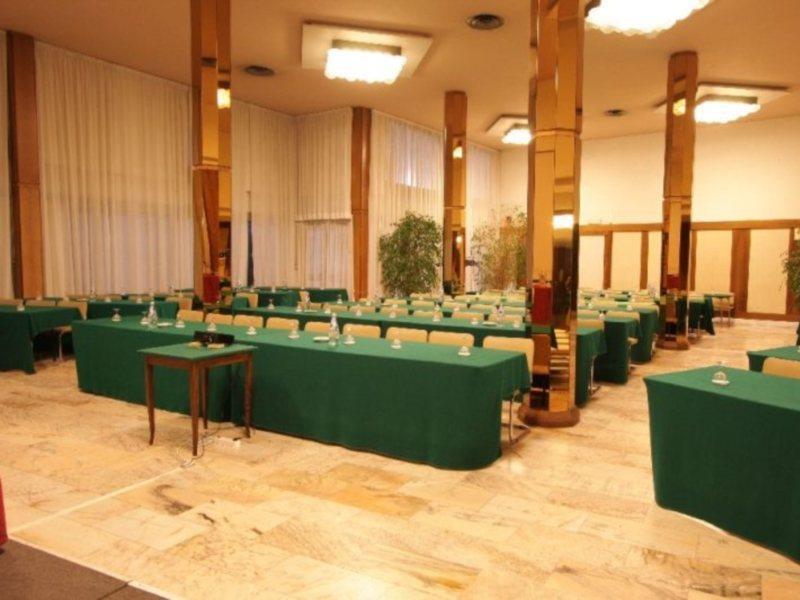 Grand Hotel Golf Tirrenia Buitenkant foto
