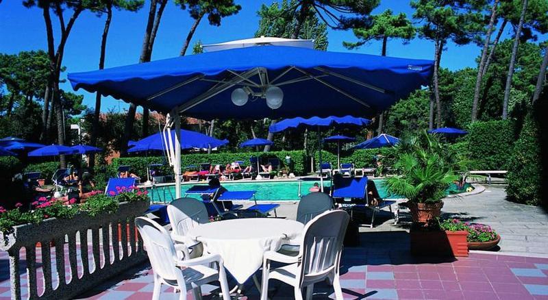 Grand Hotel Golf Tirrenia Buitenkant foto