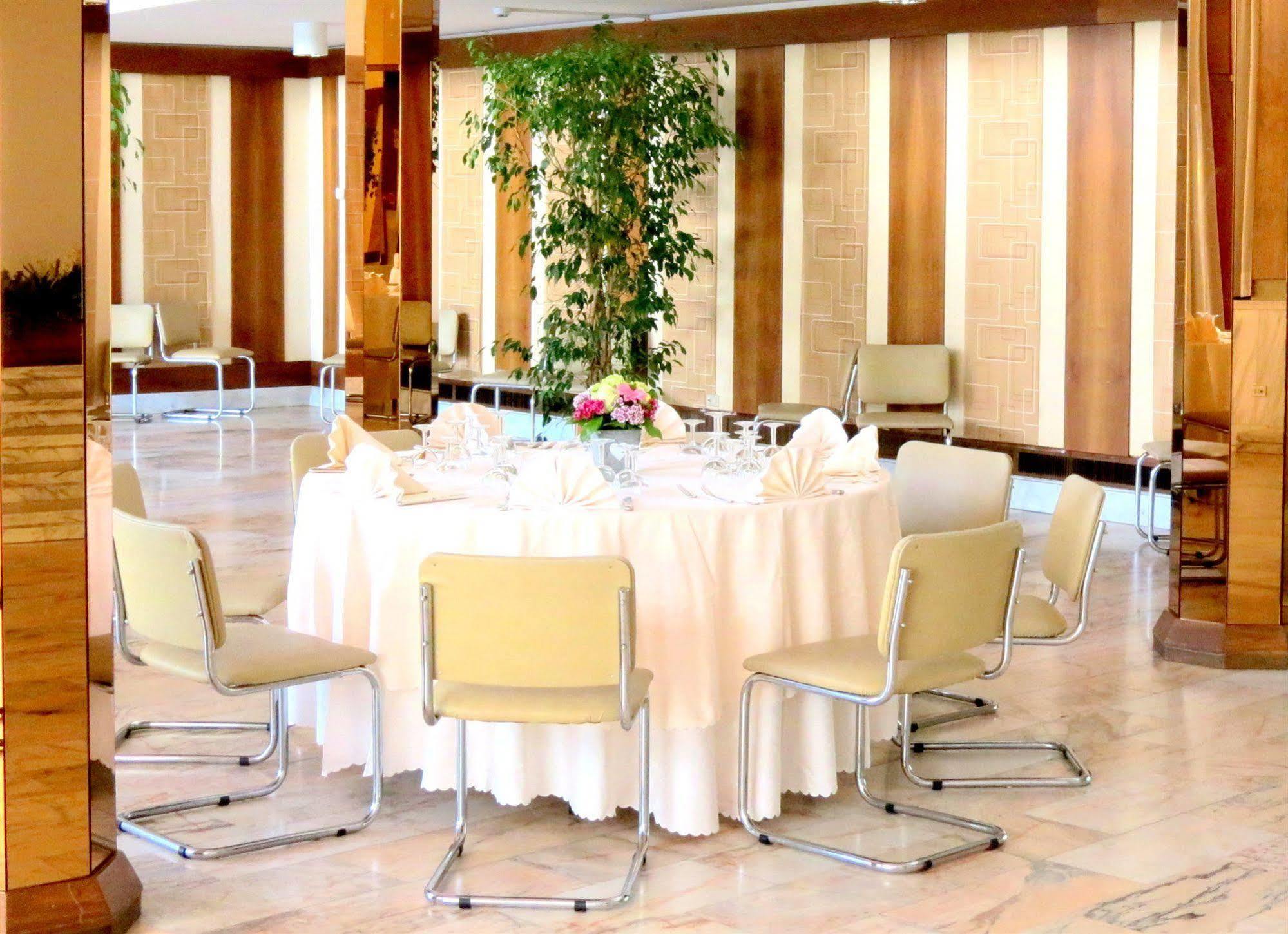 Grand Hotel Golf Tirrenia Buitenkant foto