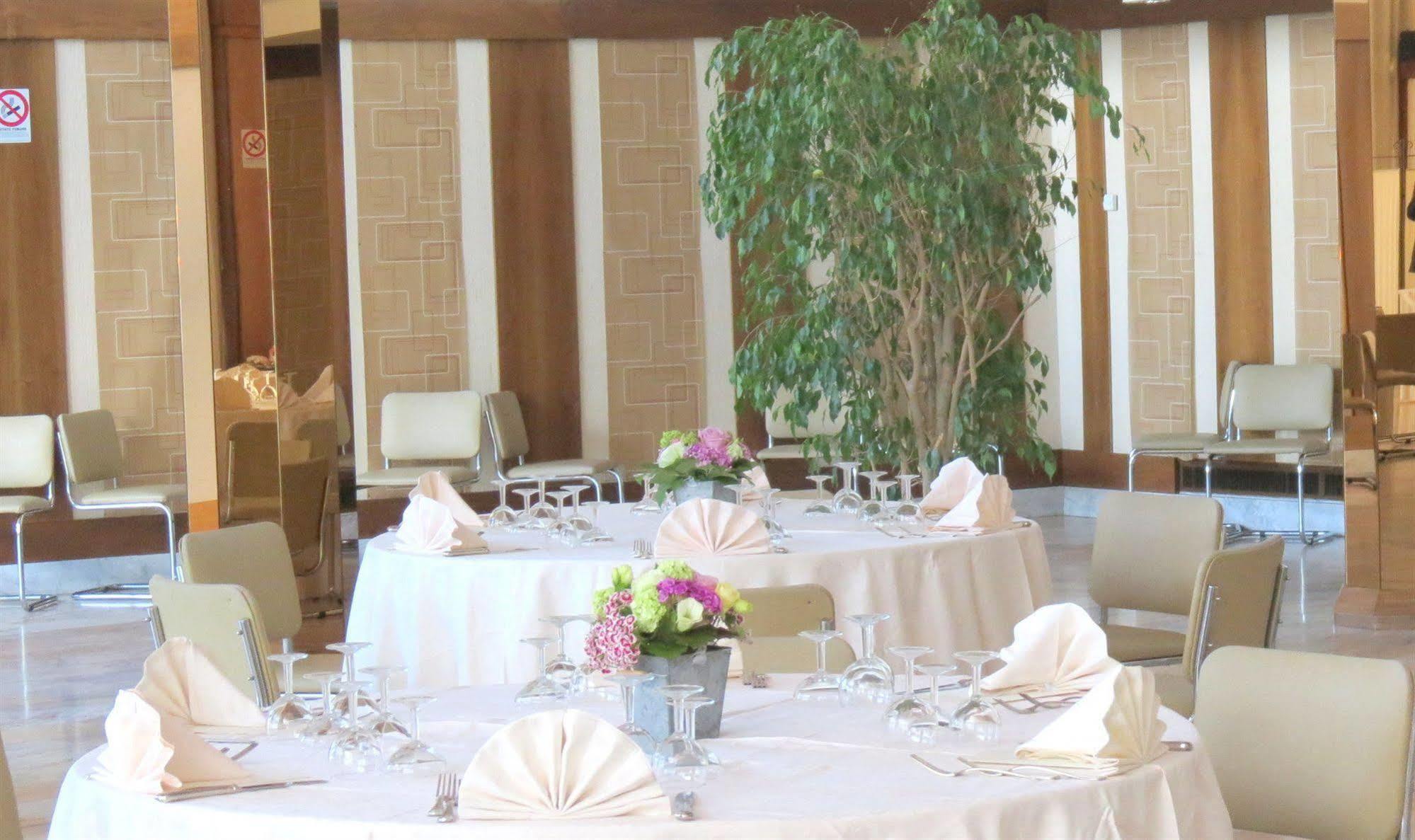 Grand Hotel Golf Tirrenia Buitenkant foto