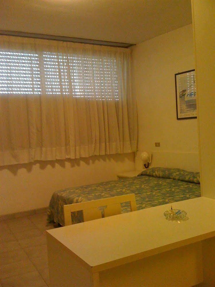 Grand Hotel Golf Tirrenia Buitenkant foto